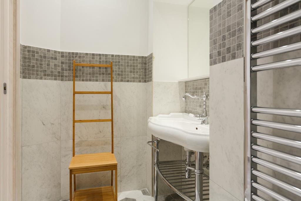 Modern Comfort, Poetic Charm Rome Luaran gambar
